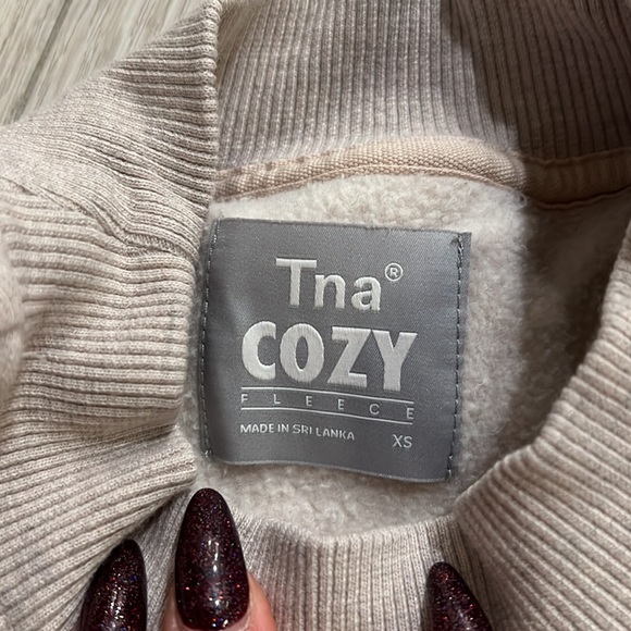 TNA Cozy Crop - Picture 2 of 2